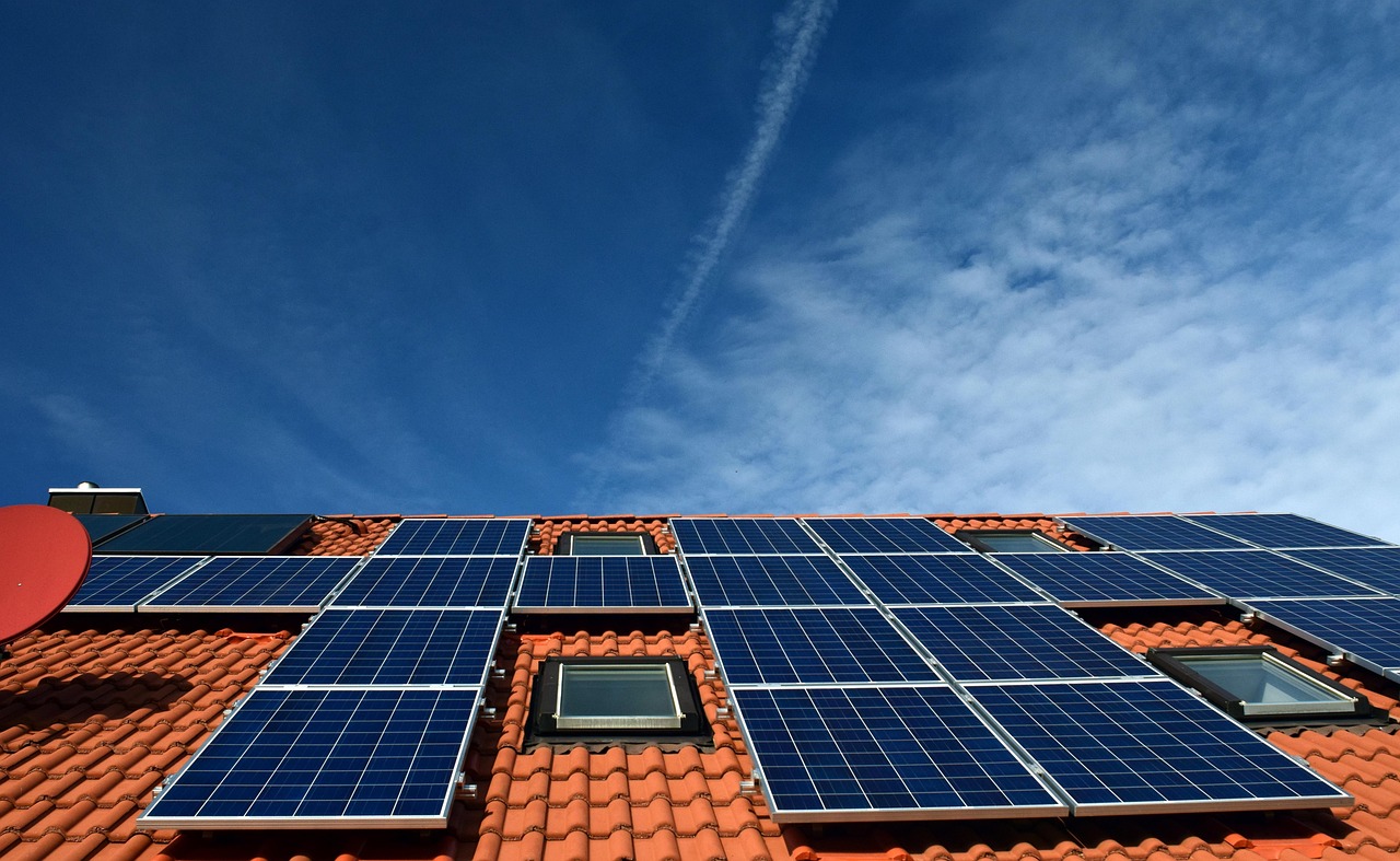 Solar Panel Cladding Solutions for Enhanced Durability and Efficiency